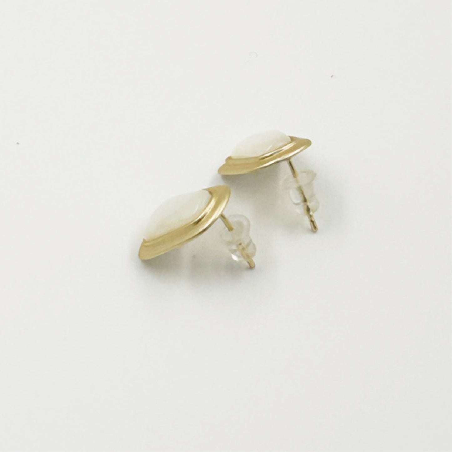 メタル貝殻ピアス / metal seashell earrings