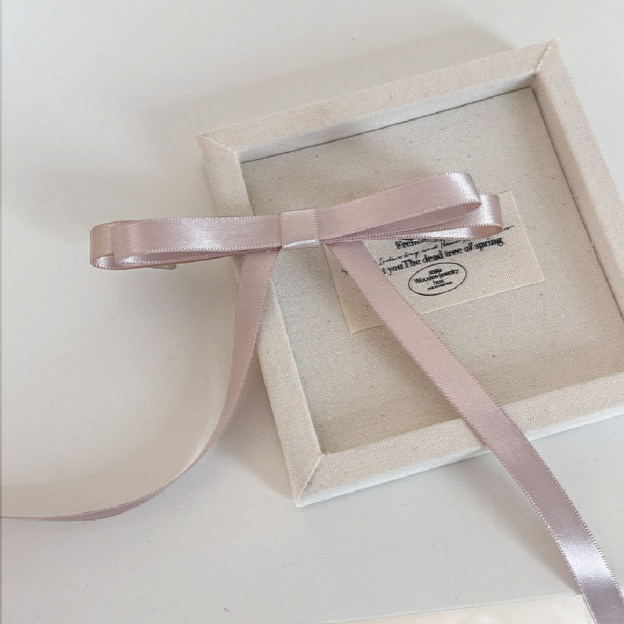 ロングリボンヘアクリップ / long ribbon hair clip