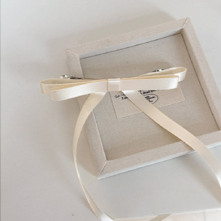 ロングリボンヘアクリップ / long ribbon hair clip